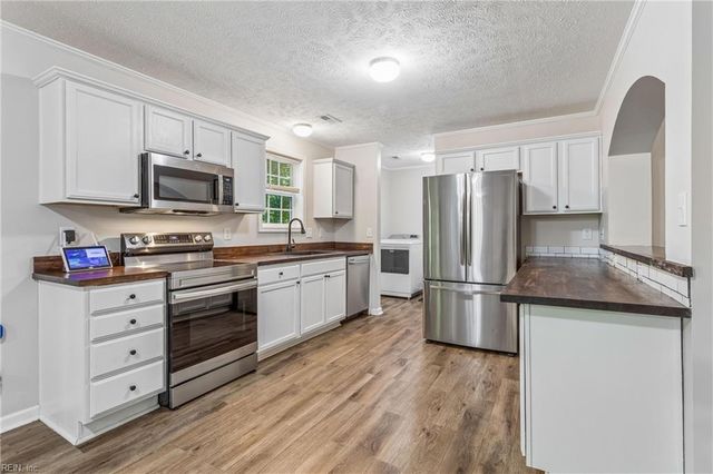 14306 Courthouse HWY, Smithfield, VA 23430