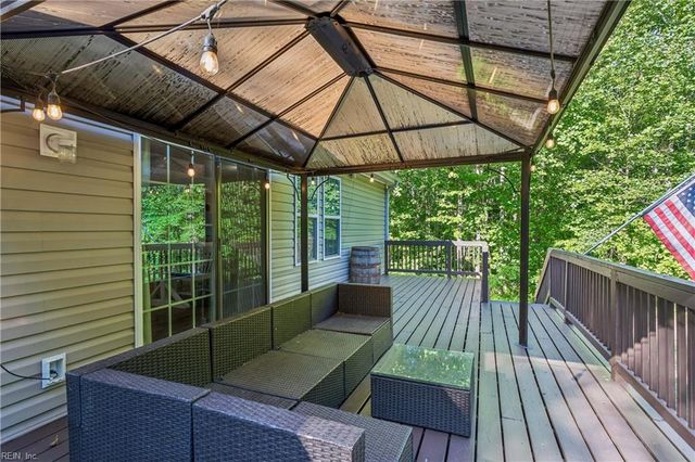 14306 Courthouse HWY, Smithfield, VA 23430