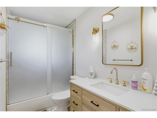 64 Baylor Dr, Longmont, CO 80503