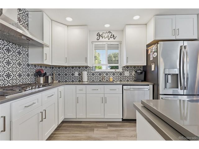 64 Baylor Dr, Longmont, CO 80503
