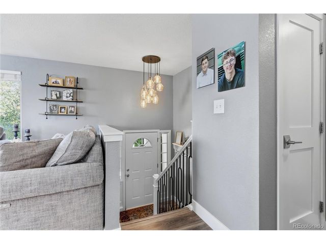 64 Baylor Dr, Longmont, CO 80503