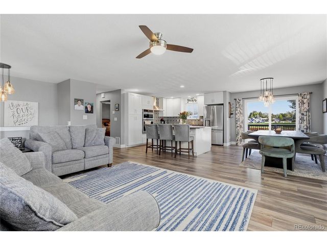 64 Baylor Dr, Longmont, CO 80503