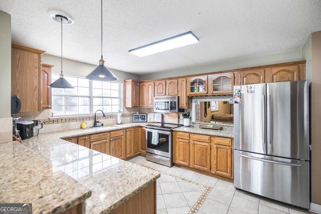 225 Fieldfare Drive, Kathleen, GA 31047