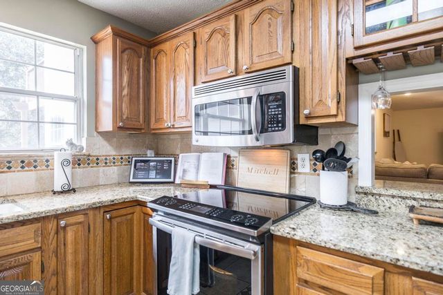 225 Fieldfare Drive, Kathleen, GA 31047