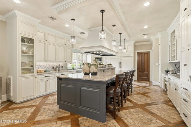 100 Shannon Road, Lafayette, LA 70503