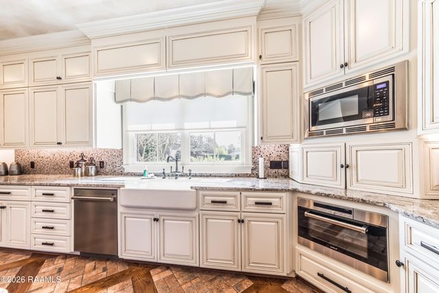 100 Shannon Road, Lafayette, LA 70503