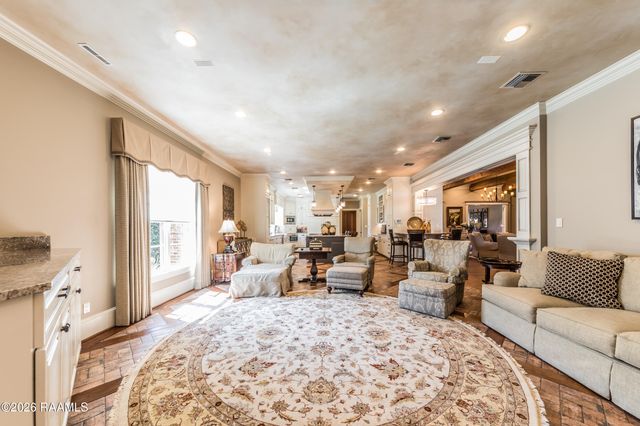 100 Shannon Road, Lafayette, LA 70503