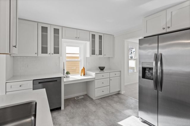 4241 Yosemite Avenue S, Saint Louis Park, MN 55416