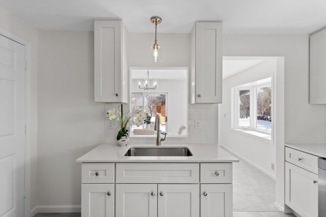 4241 Yosemite Avenue S, Saint Louis Park, MN 55416