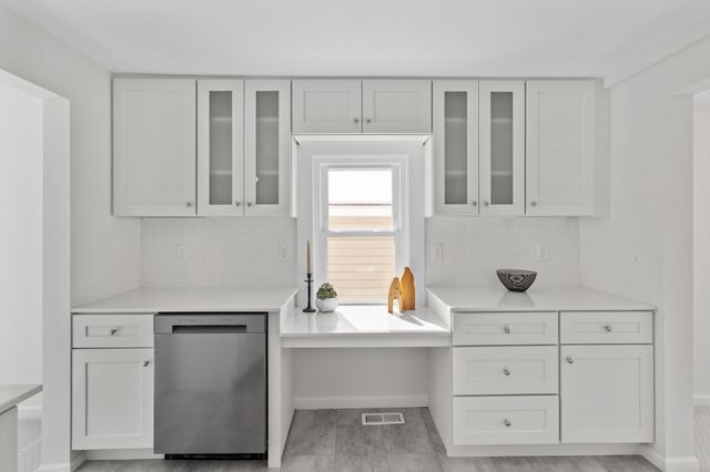 4241 Yosemite Avenue S, Saint Louis Park, MN 55416