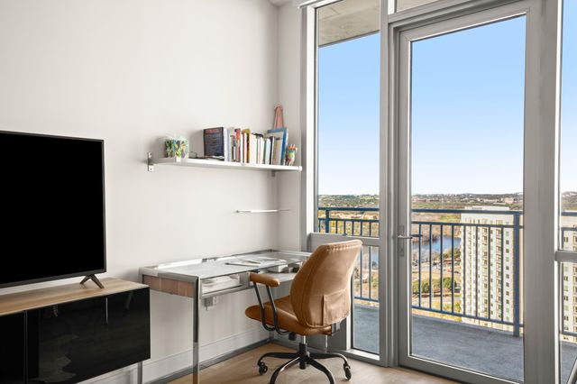 222 West Ave 2012, Austin, TX 78701