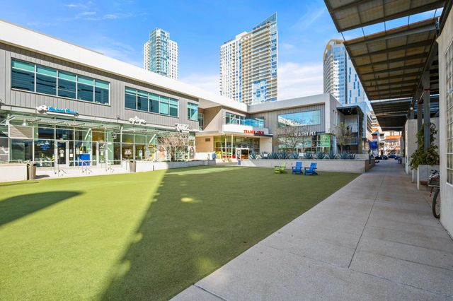 222 West Ave 2012, Austin, TX 78701