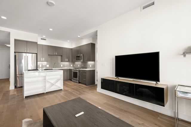 222 West Ave 2012, Austin, TX 78701