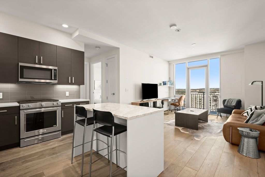 222 West Ave 2012, Austin, TX 78701