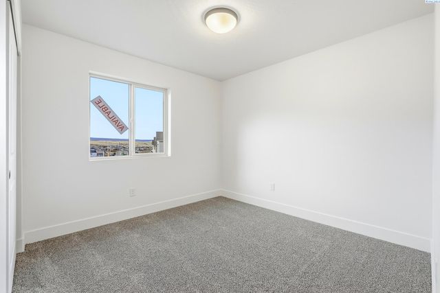 6448 W 29th Ct, Kennewick, WA 99338