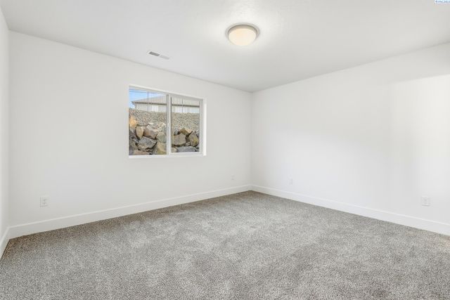 6448 W 29th Ct, Kennewick, WA 99338