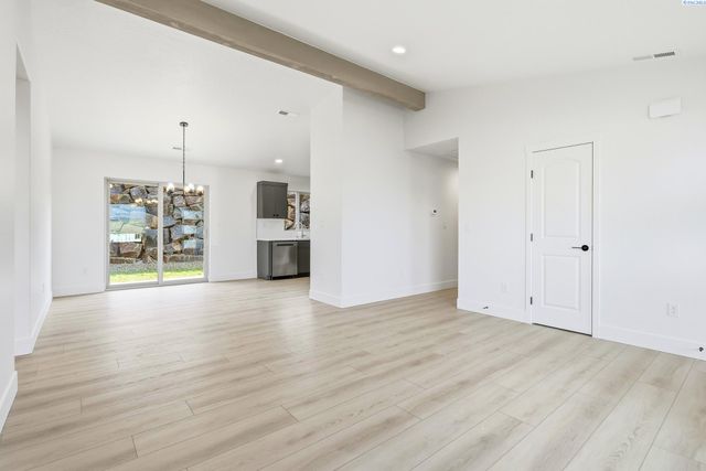 6448 W 29th Ct, Kennewick, WA 99338