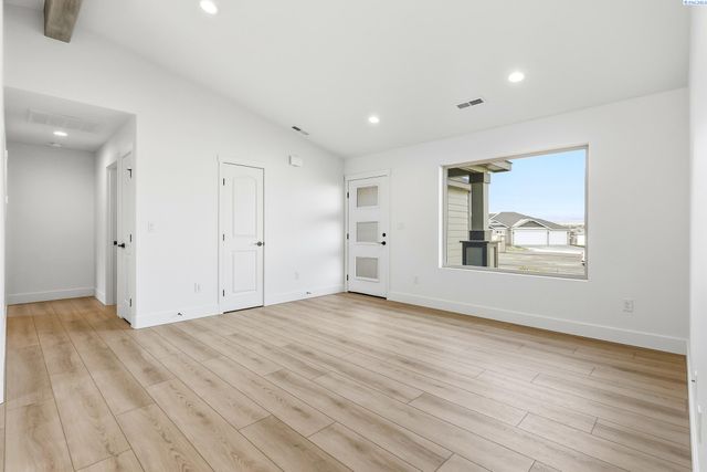 6448 W 29th Ct, Kennewick, WA 99338