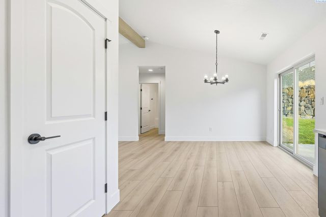 6448 W 29th Ct, Kennewick, WA 99338