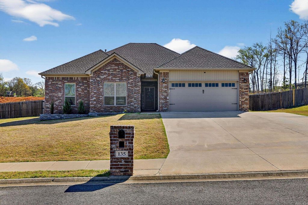 135 Hudson Branch Drive, Austin, AR 72007