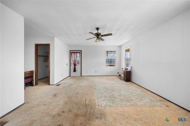 401 S Love Avenue, Florence, TX 76527