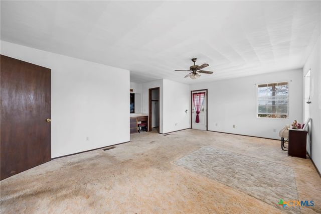 401 S Love Avenue, Florence, TX 76527