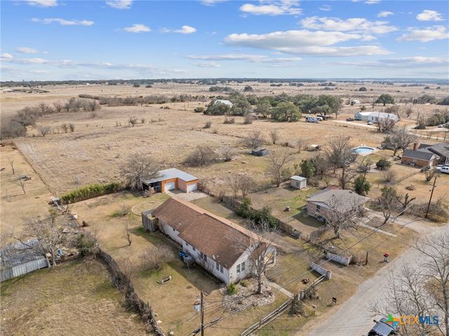 401 S Love Avenue, Florence, TX 76527