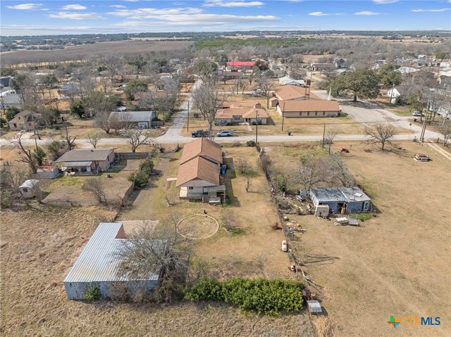 401 S Love Avenue, Florence, TX 76527