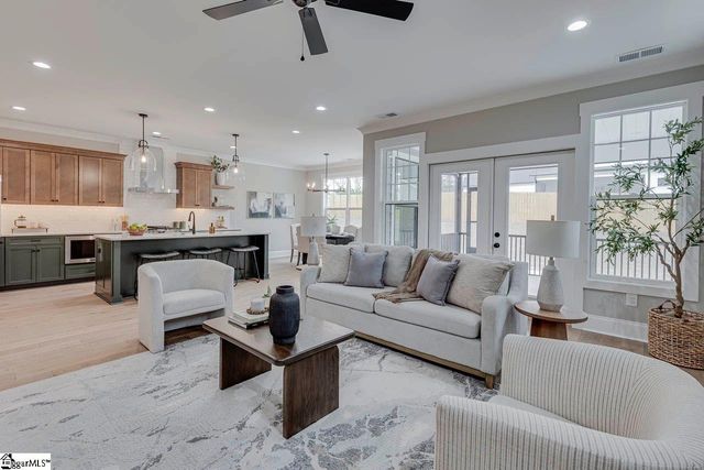 127 Terrace Circle, Simpsonville, SC 29681