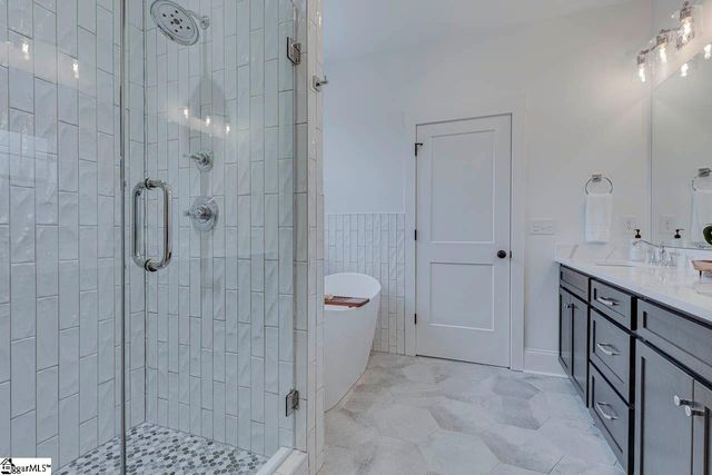 127 Terrace Circle, Simpsonville, SC 29681