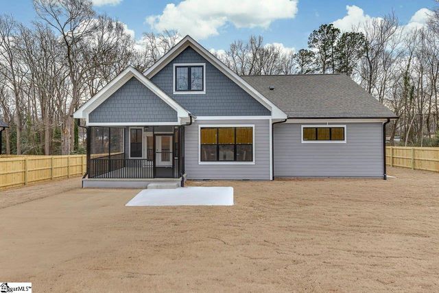 127 Terrace Circle, Simpsonville, SC 29681