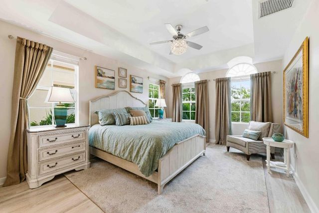 11850 Valencia Gardens Avenue, Palm Beach Gardens, FL 33410