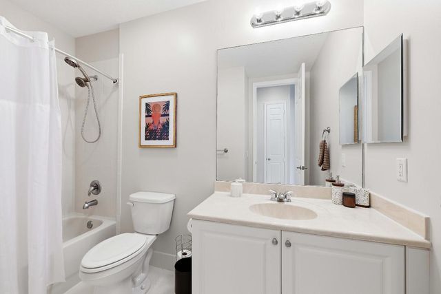 11850 Valencia Gardens Avenue, Palm Beach Gardens, FL 33410