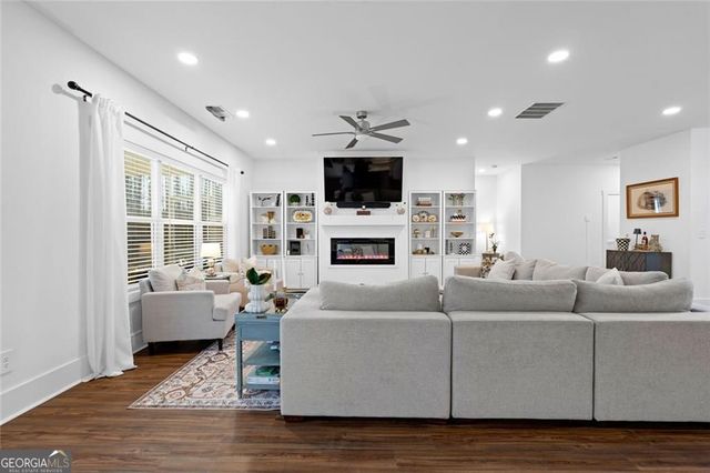 147 Wolf Creek Cove, Lagrange, GA 30240