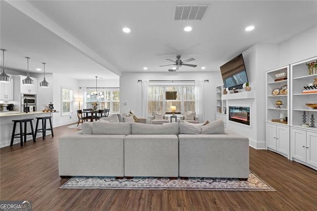 147 Wolf Creek Cove, Lagrange, GA 30240