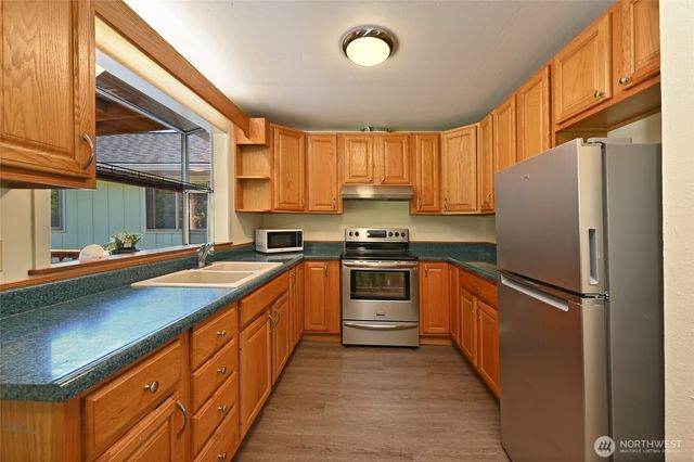 8709 116th Street SW, Lakewood, WA 98498