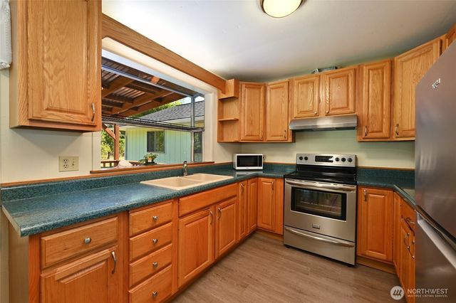 8709 116th Street SW, Lakewood, WA 98498