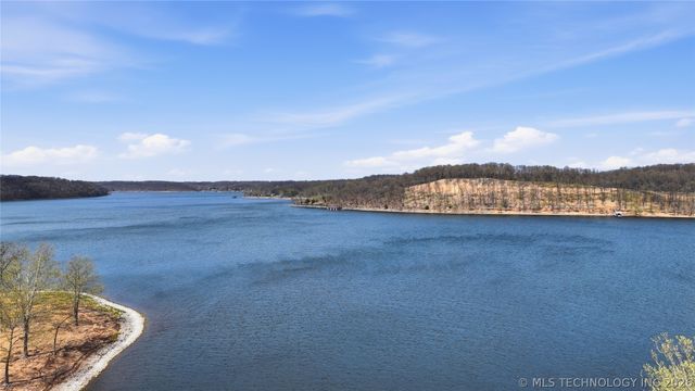 237 Private Road 101, Eucha, OK 74342