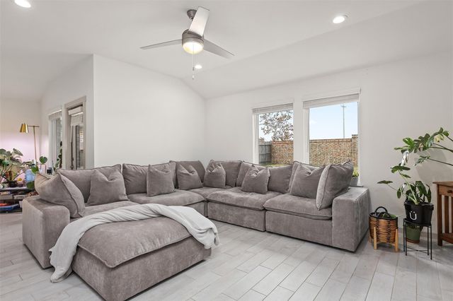 13517 Bonita Island Way, Texas City, TX 77568