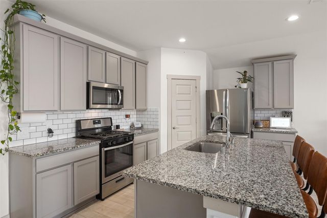 13517 Bonita Island Way, Texas City, TX 77568