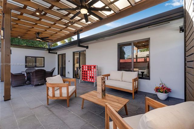 14517 SW 98th Ter, Miami, FL 33186