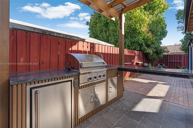 14517 SW 98th Ter, Miami, FL 33186