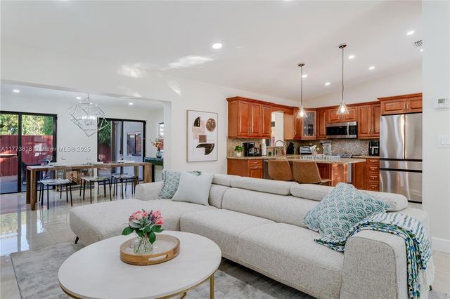 14517 SW 98th Ter, Miami, FL 33186