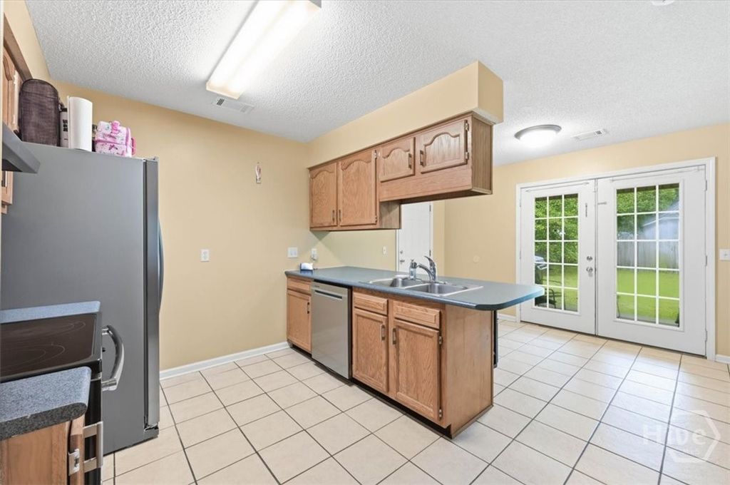 Image 13 of property listing at 807 Rosalie Court, Rincon, GA 31326