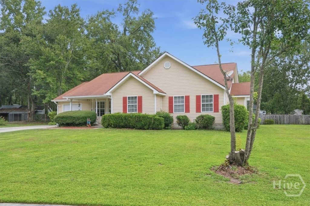 Image 2 of property listing at 807 Rosalie Court, Rincon, GA 31326