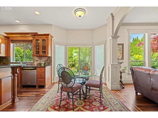 6147 QUAIL HOLLOW St Se, Salem, OR 97306