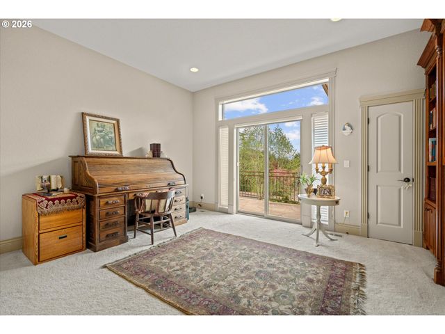 6147 QUAIL HOLLOW St Se, Salem, OR 97306