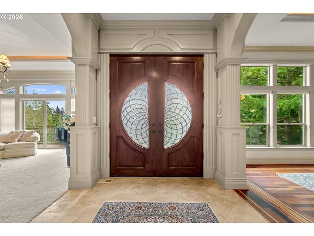 6147 QUAIL HOLLOW St Se, Salem, OR 97306