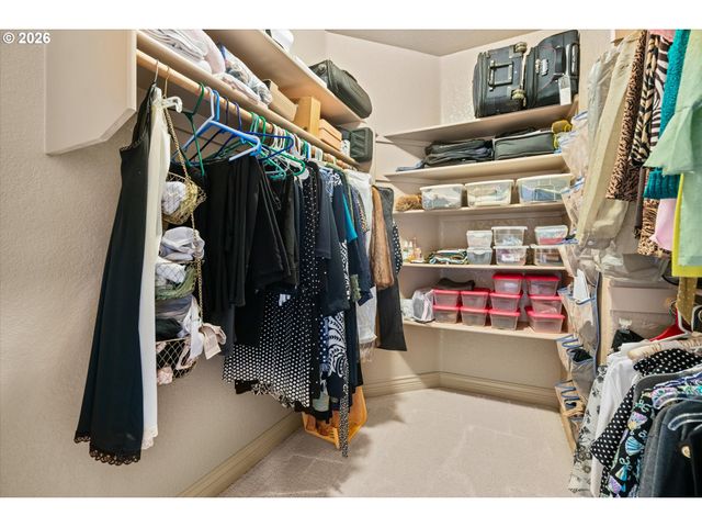 6147 QUAIL HOLLOW St Se, Salem, OR 97306