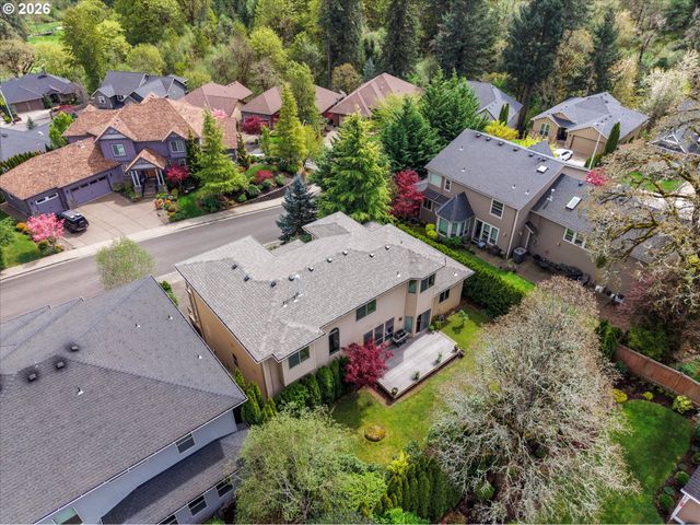 6147 QUAIL HOLLOW St Se, Salem, OR 97306